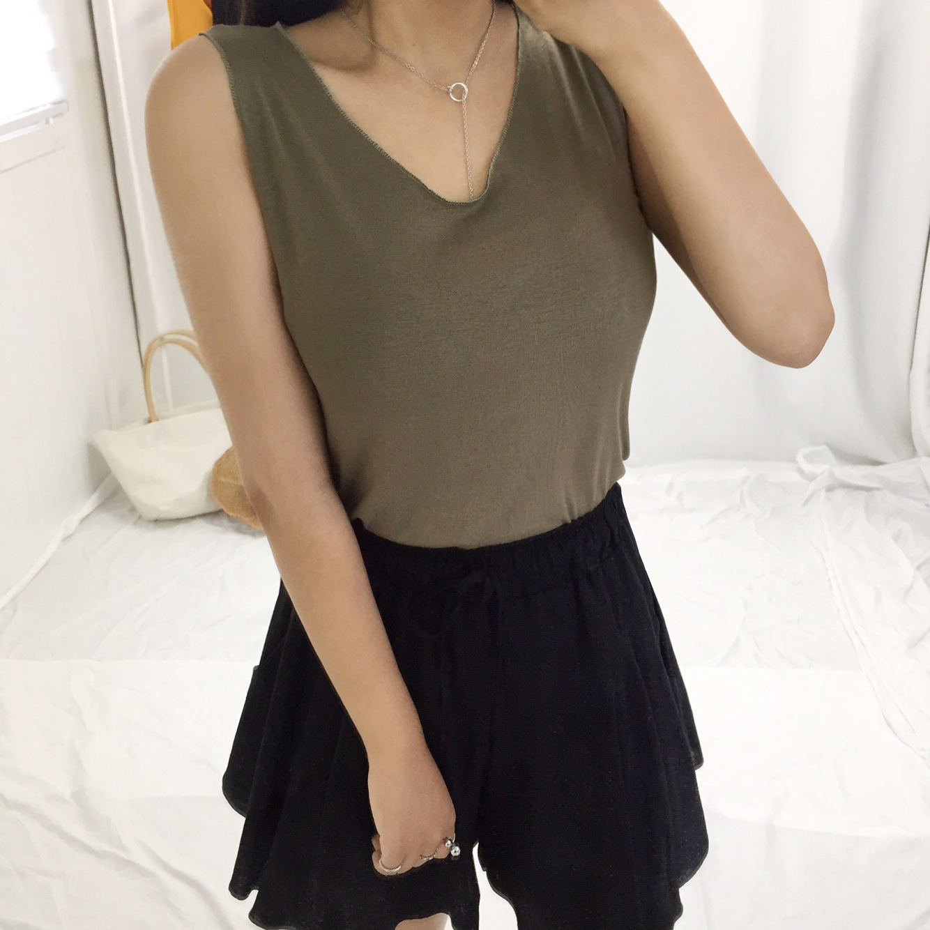 1 + 1 Flying Pussy Pretty slender nose coordinatio