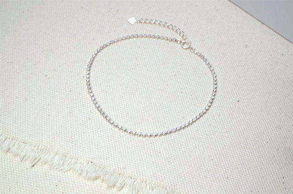 New Summer Look Silver 92.5 is a blushing innocent