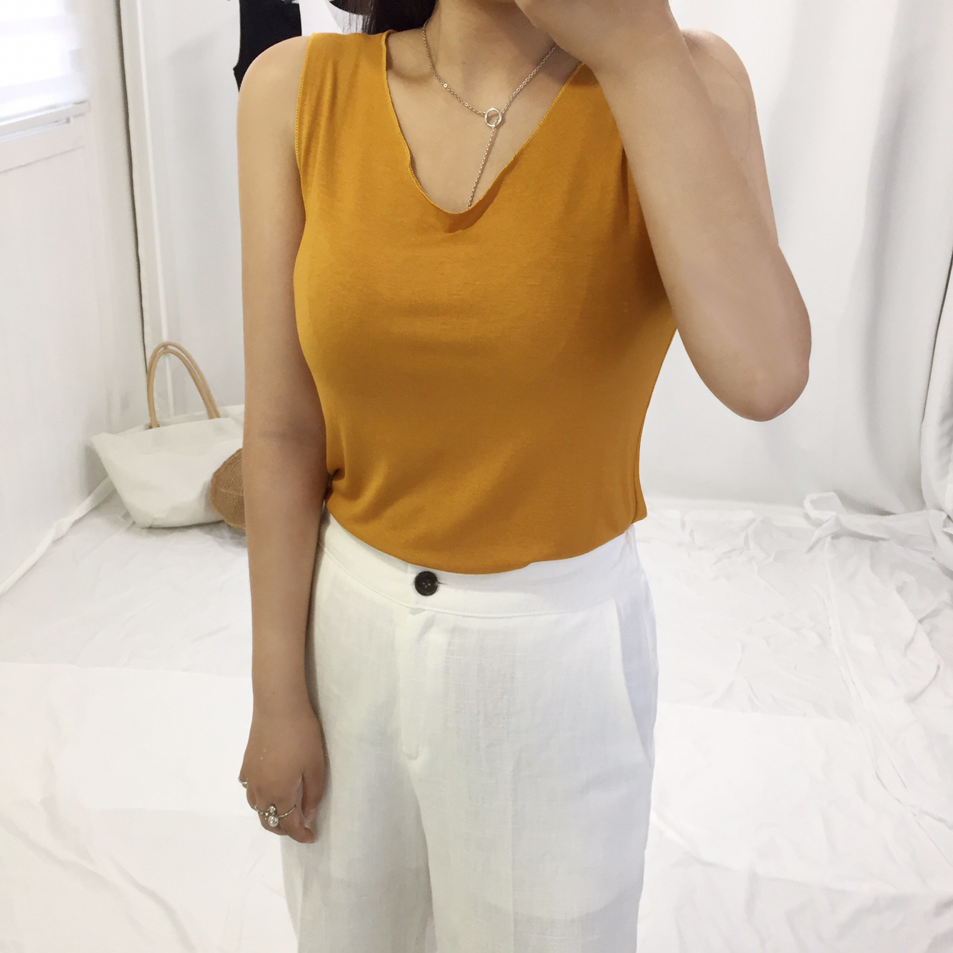 1 + 1 Flying Pussy Pretty slender nose coordinatio