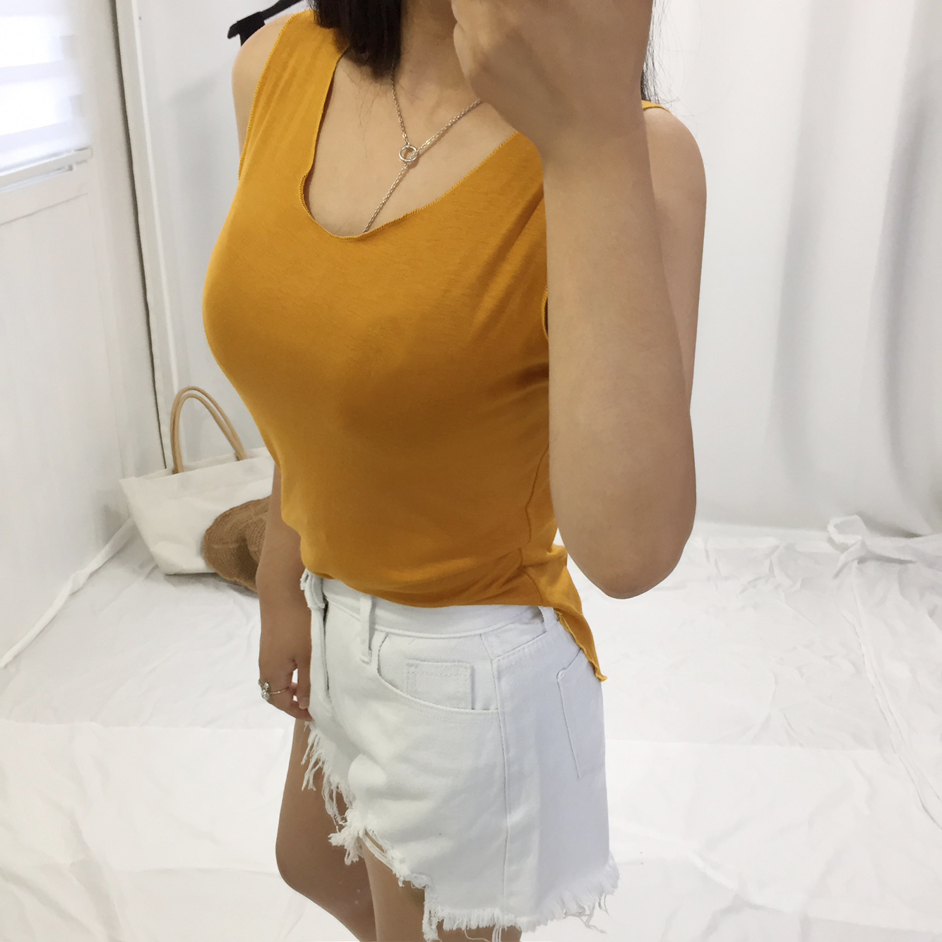 1 + 1 Flying Pussy Pretty slender nose coordinatio