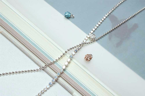 New Summer Look Silver 92.5 is a blushing innocent