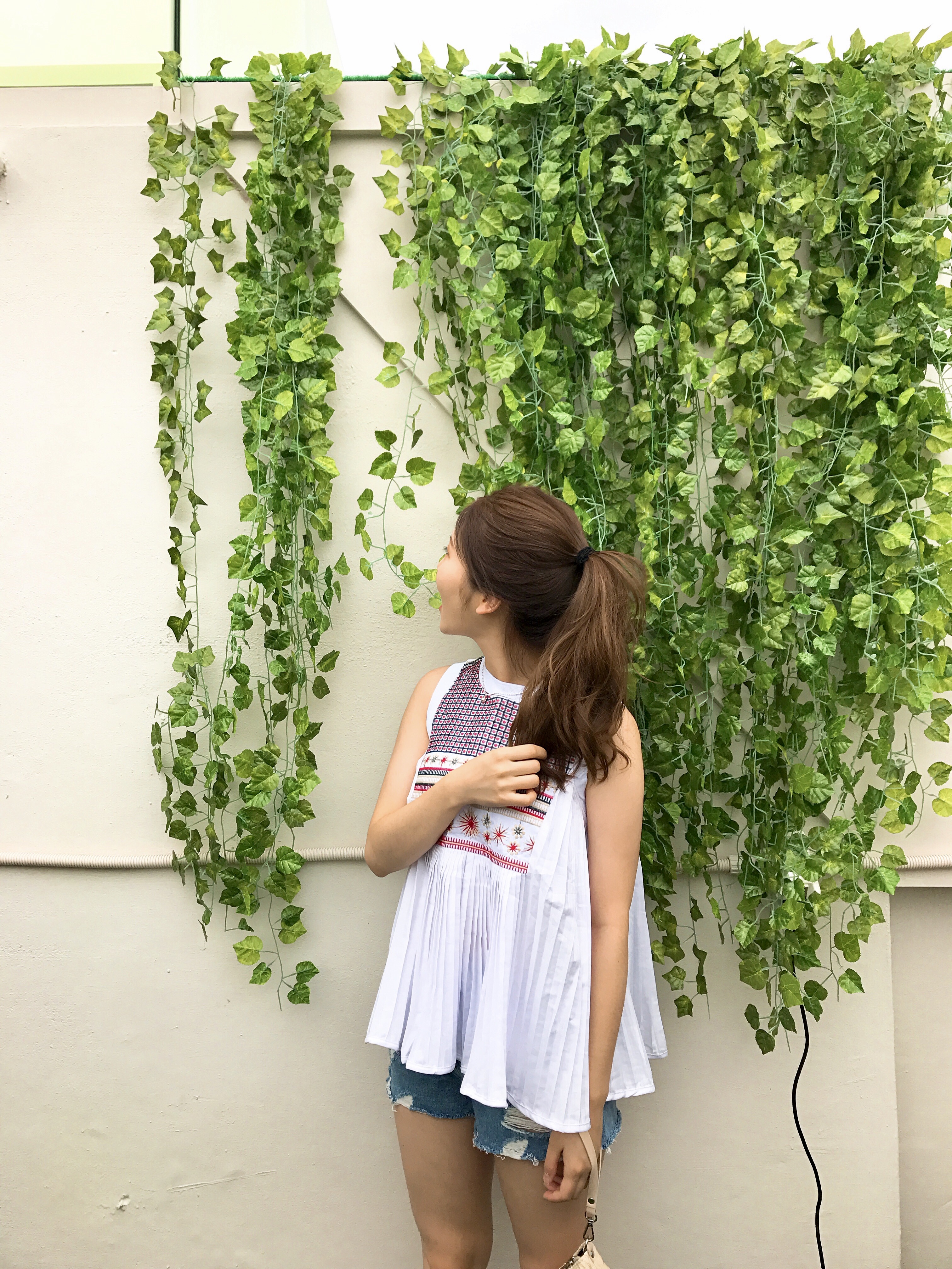 Embroidery Wrinkle Sleeveless Blouse Tee My Young