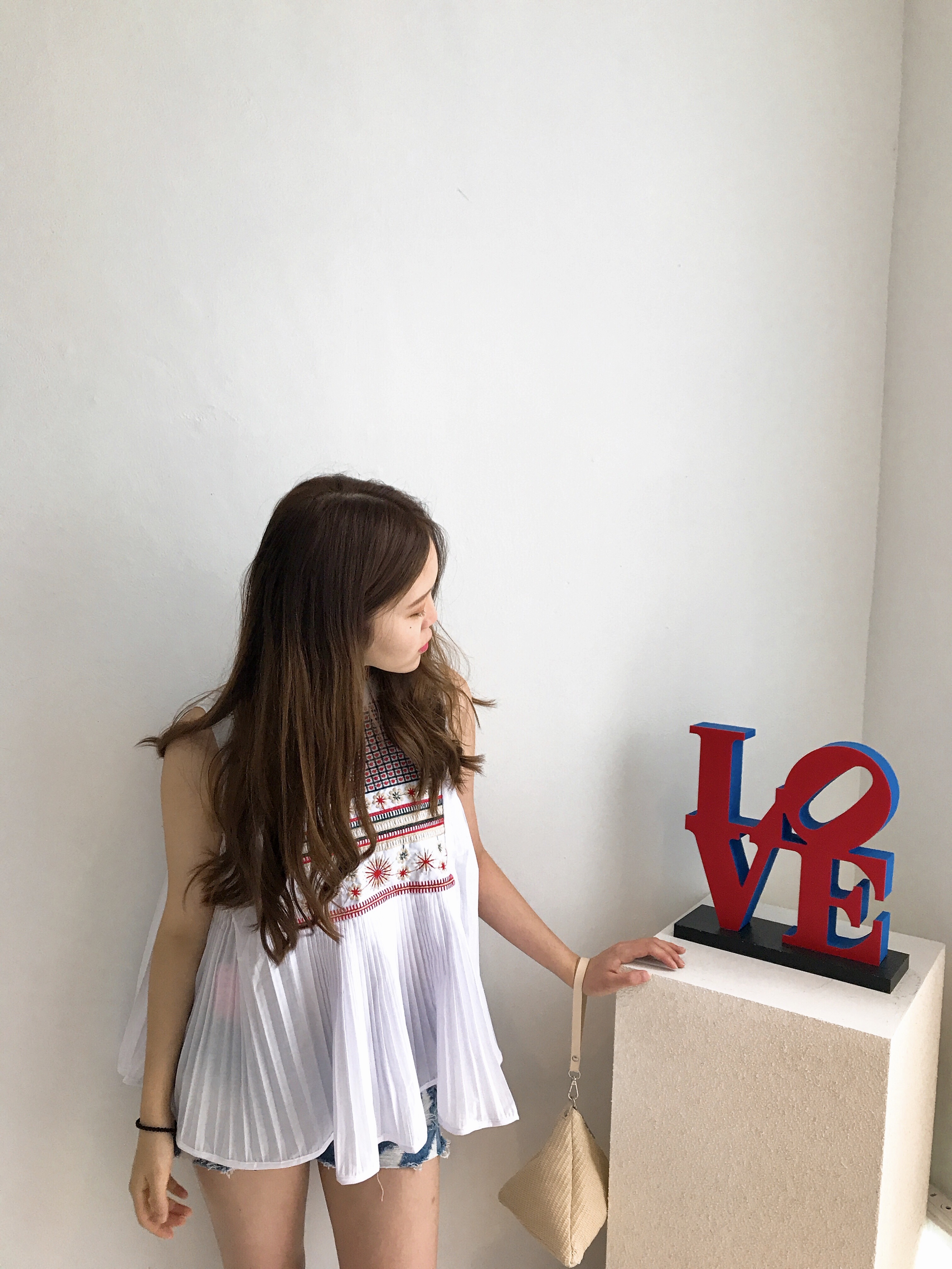 Embroidery Wrinkle Sleeveless Blouse Tee My Young