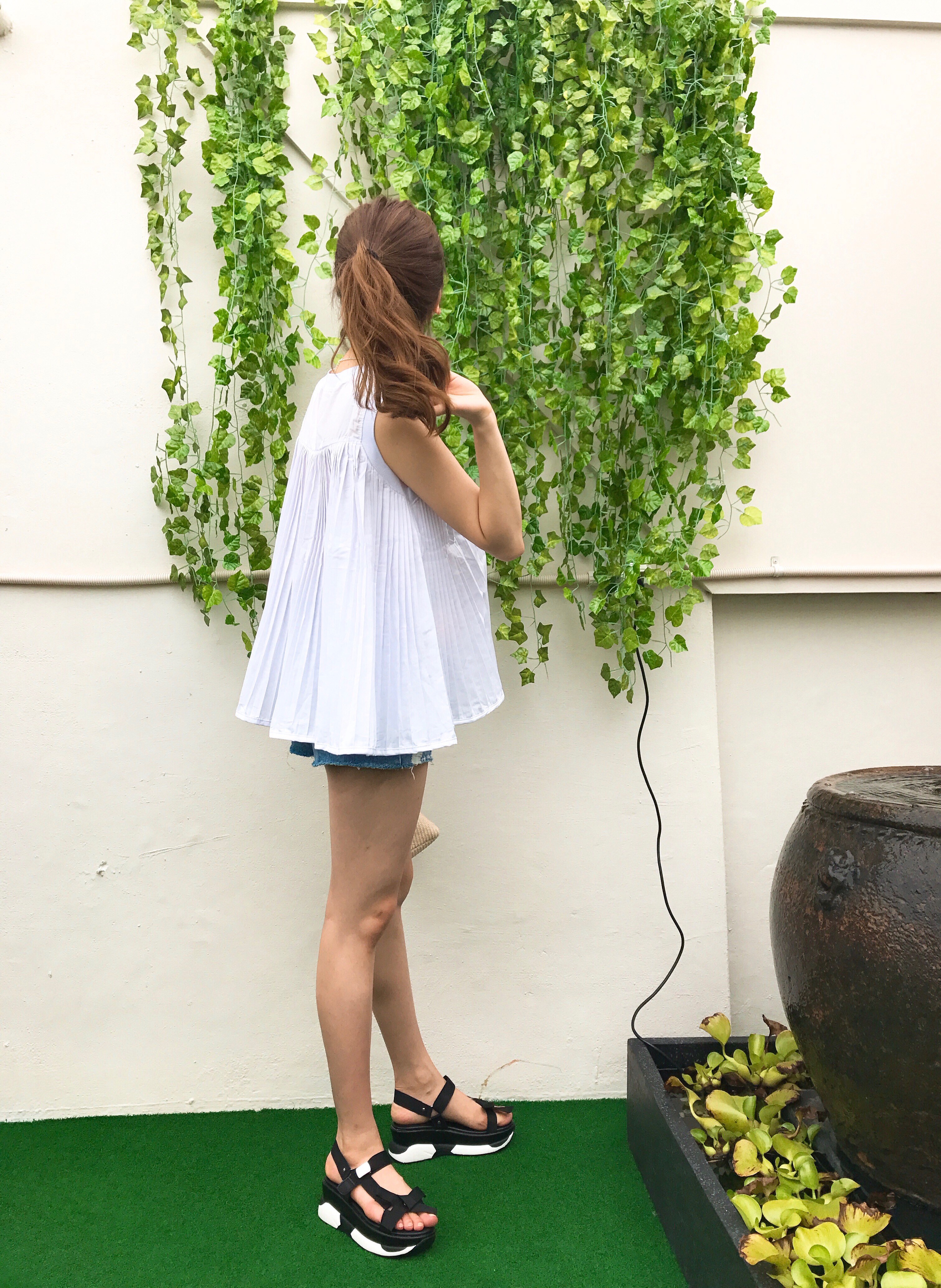 Embroidery Wrinkle Sleeveless Blouse Tee My Young