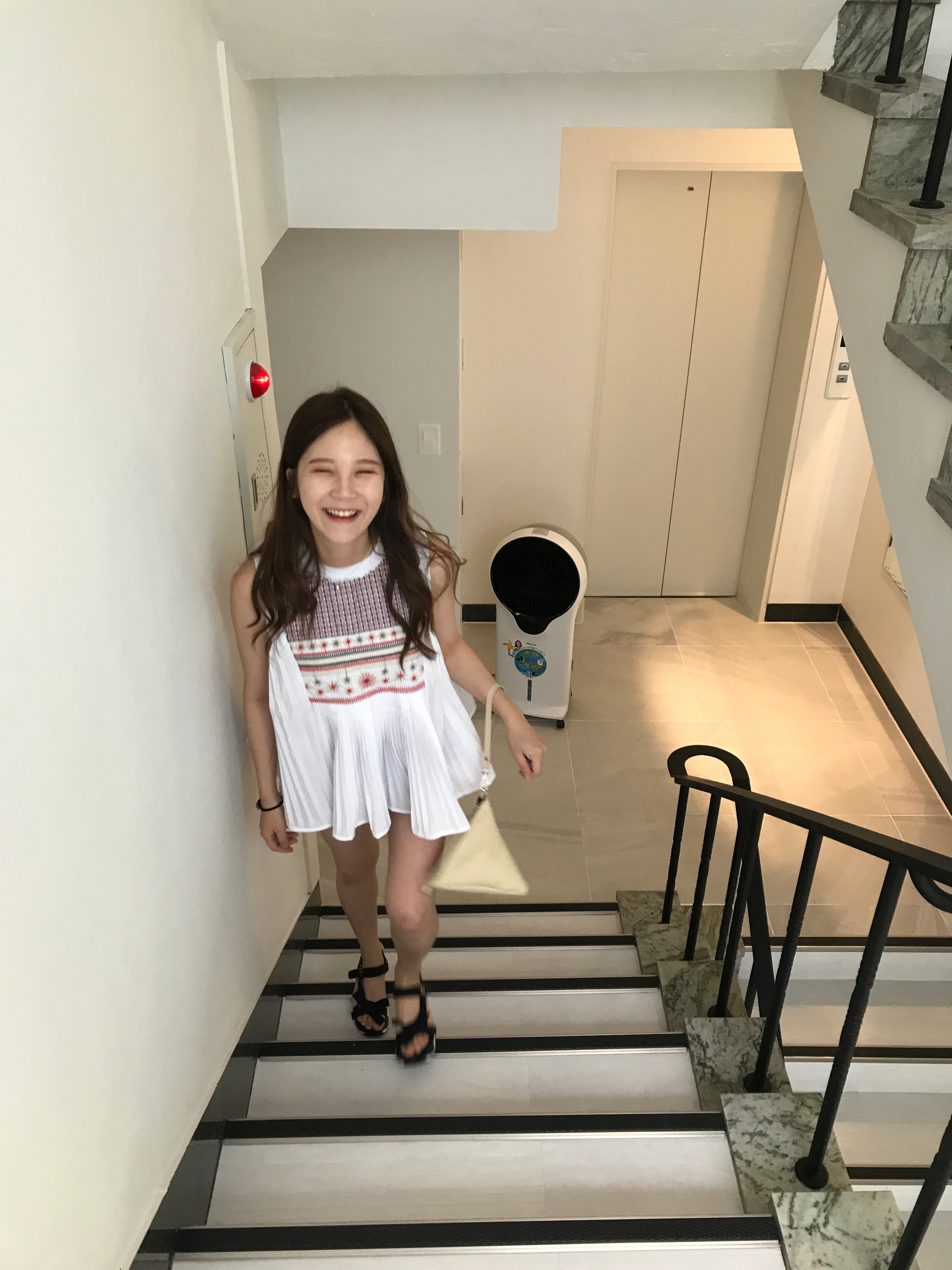 Embroidery Wrinkle Sleeveless Blouse Tee My Young