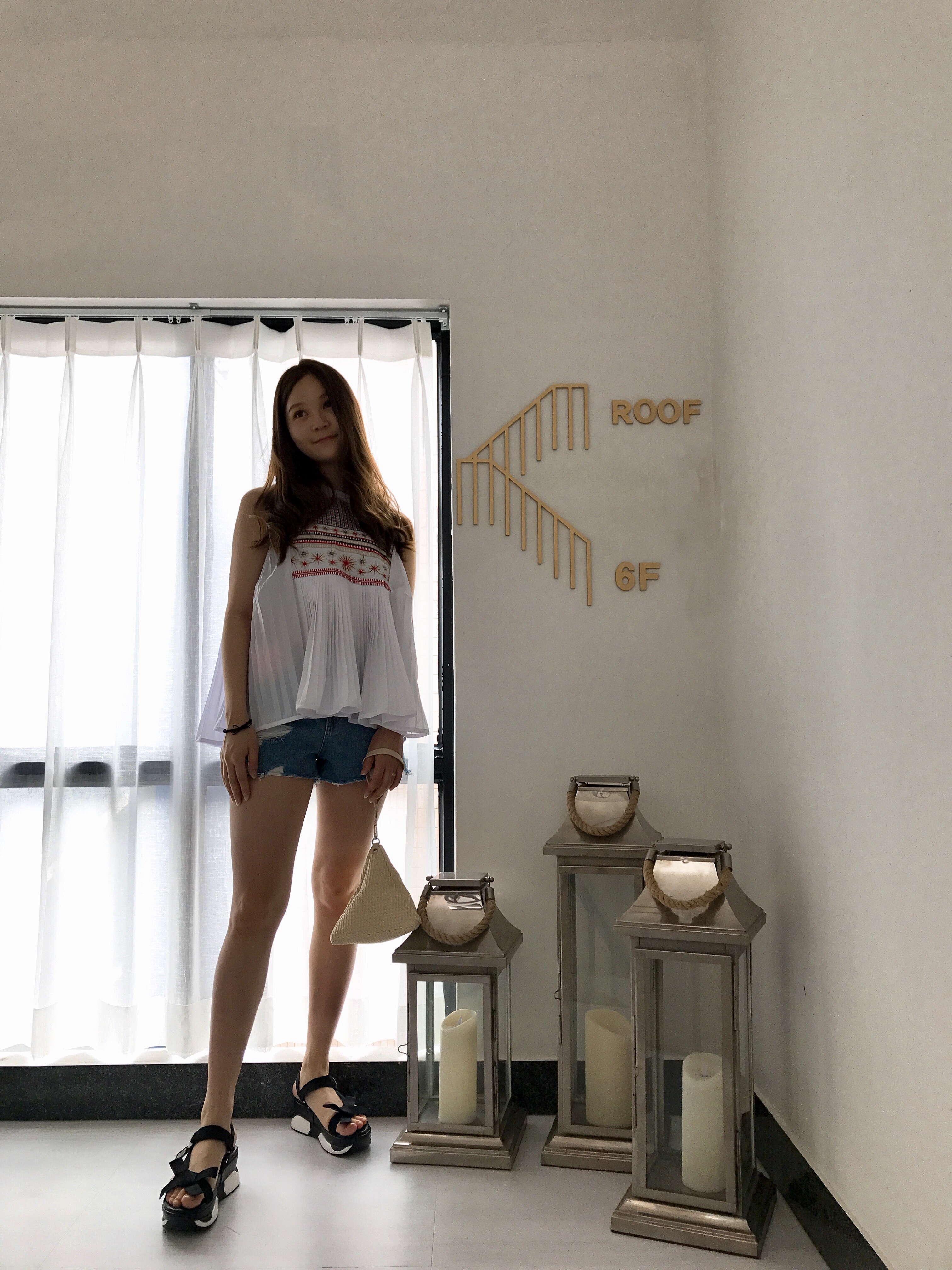 Embroidery Wrinkle Sleeveless Blouse Tee My Young