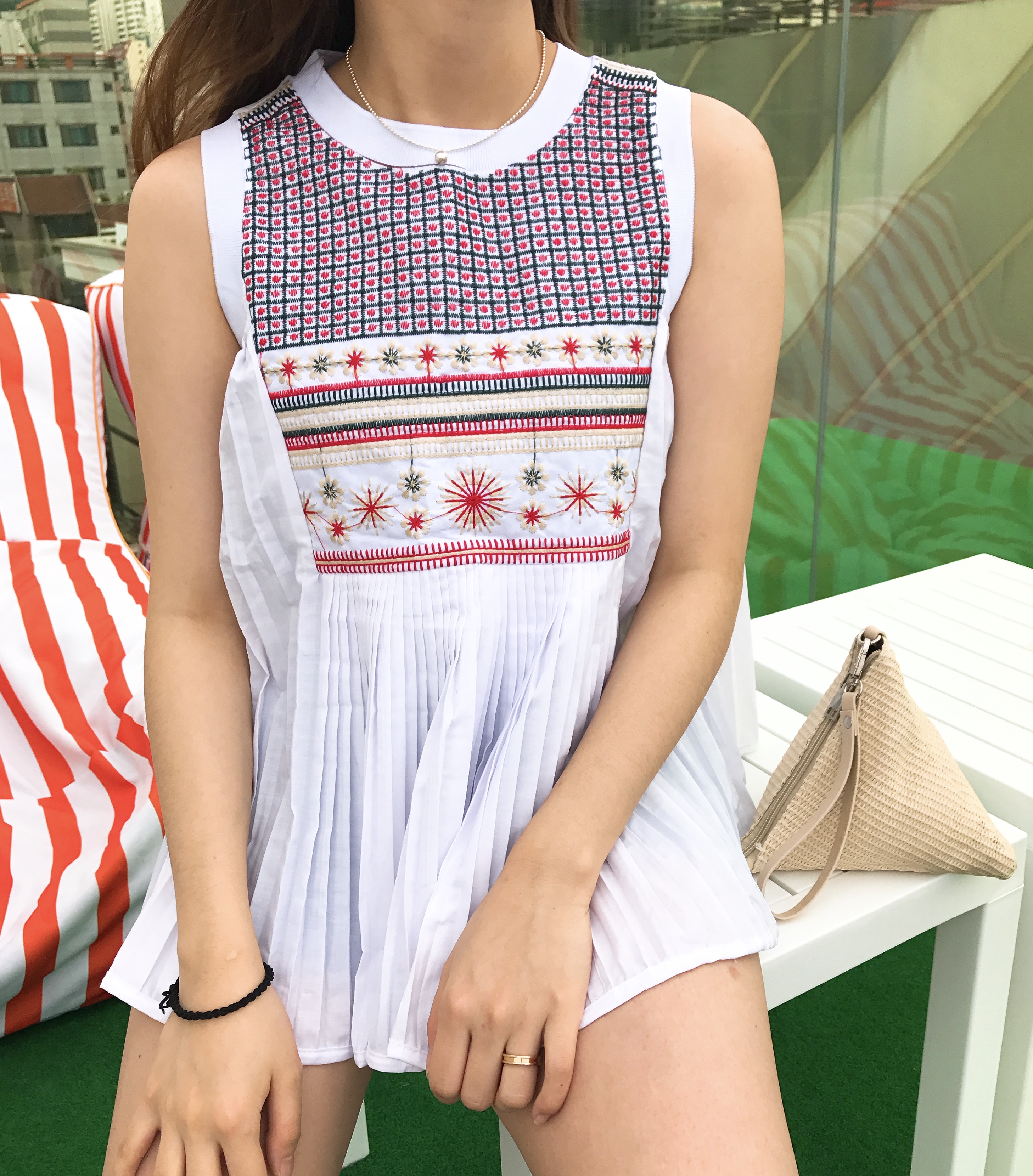 Embroidery Wrinkle Sleeveless Blouse Tee My Young