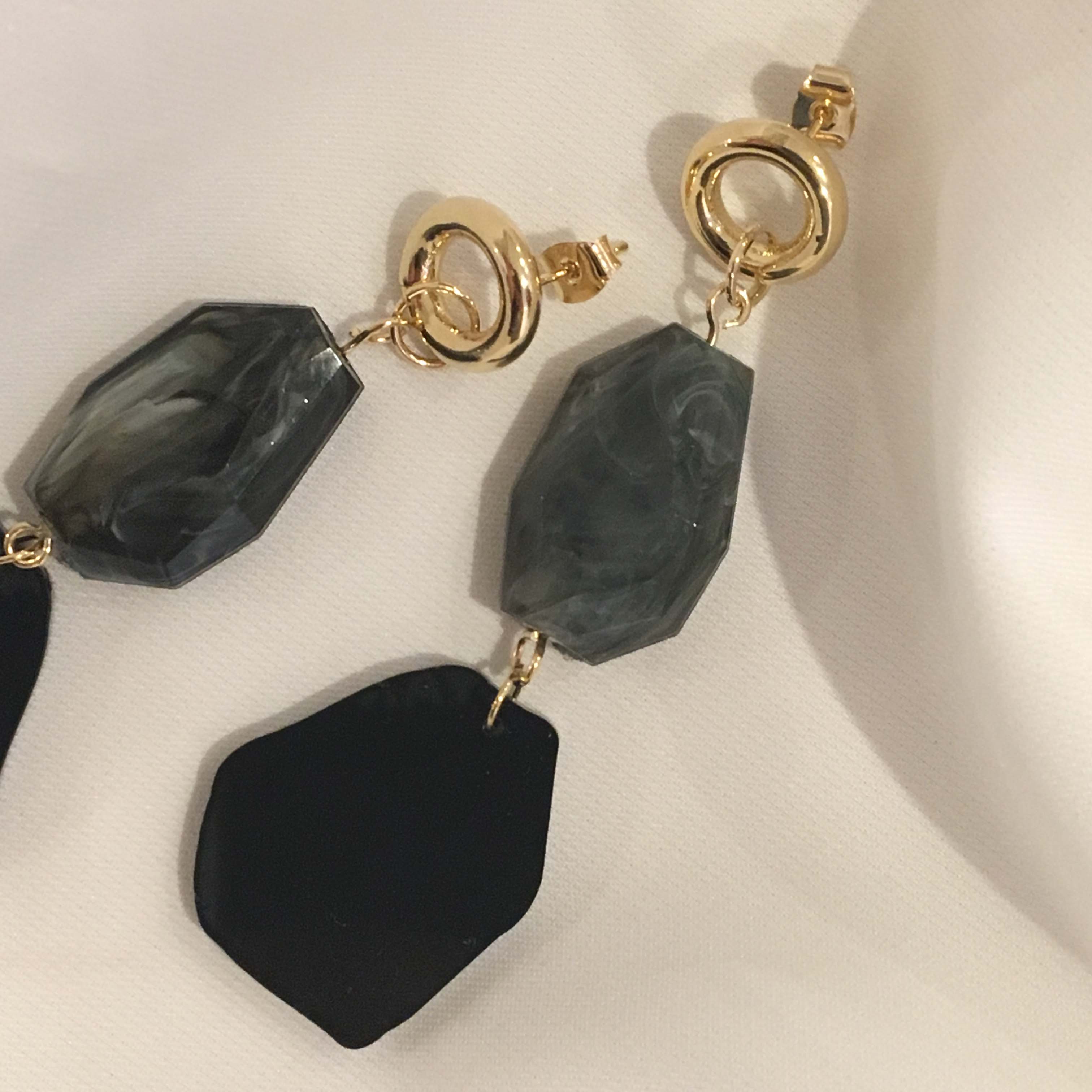 Modern acrylic earrings Didi Unique summer point s