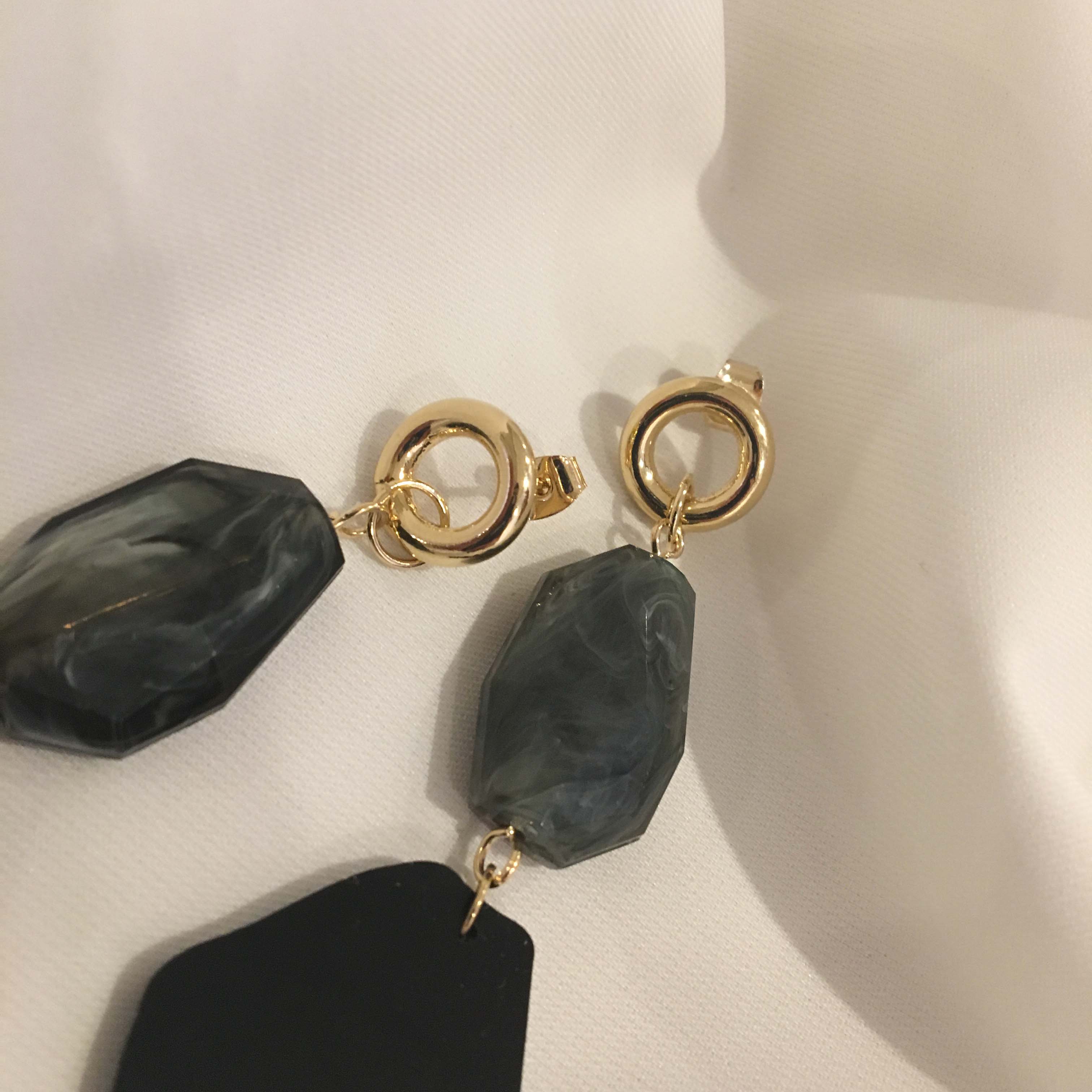 Modern acrylic earrings Didi Unique summer point s