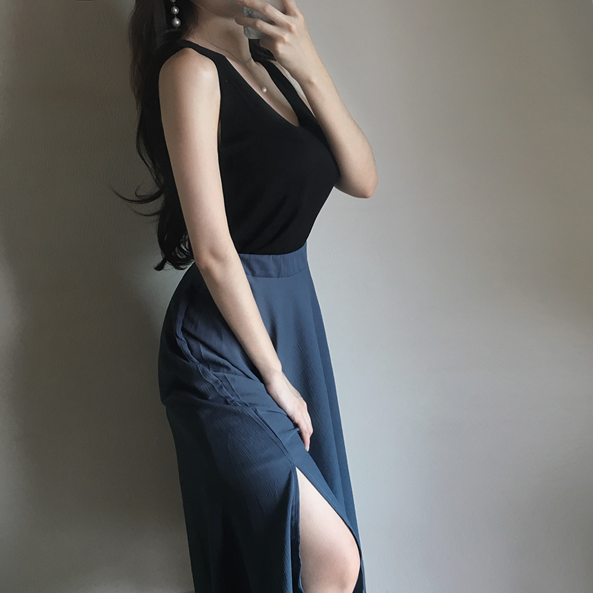 Ultra Light Soft V Neck Sleeveless Nashti Tencel T