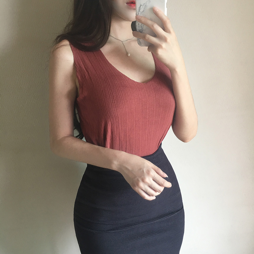 Ultra Light Soft V Neck Sleeveless Nashti Tencel T