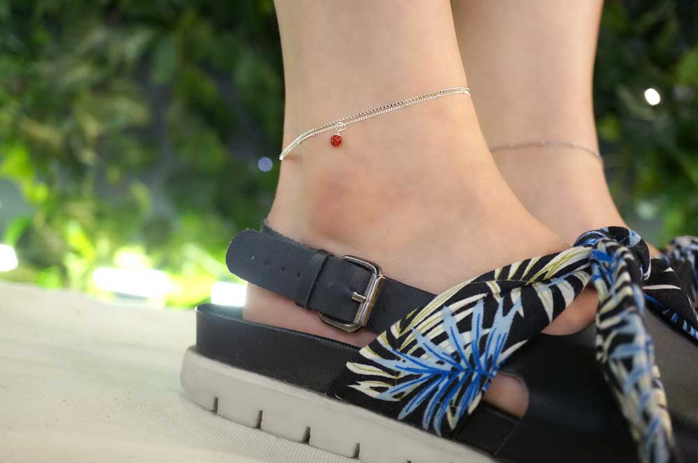 Simple silver stone footwear clean style look Natu