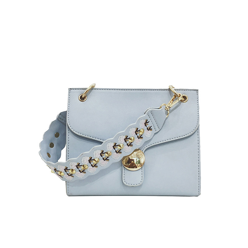 New Mini embroidered square bag Beautiful bag Cros