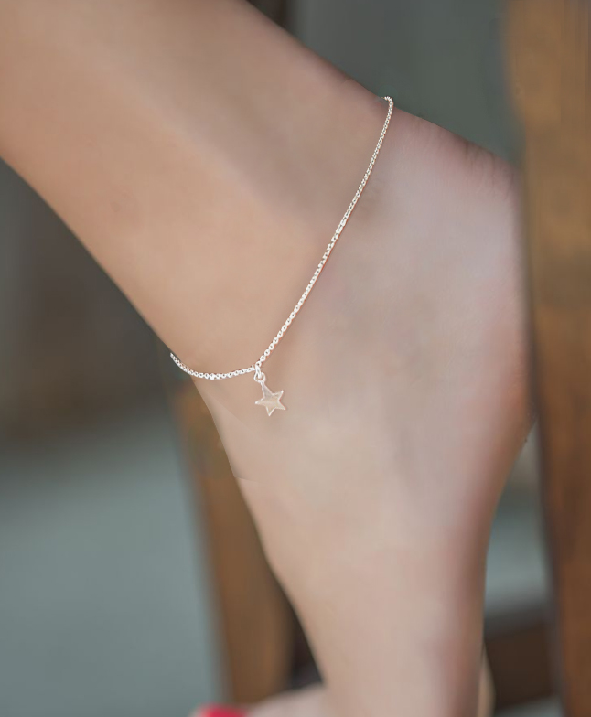 Fiona is a very popular gift for her girlfriend.