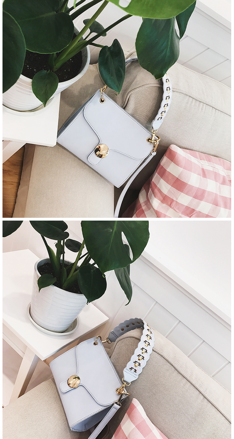 New Mini embroidered square bag Beautiful bag Cros