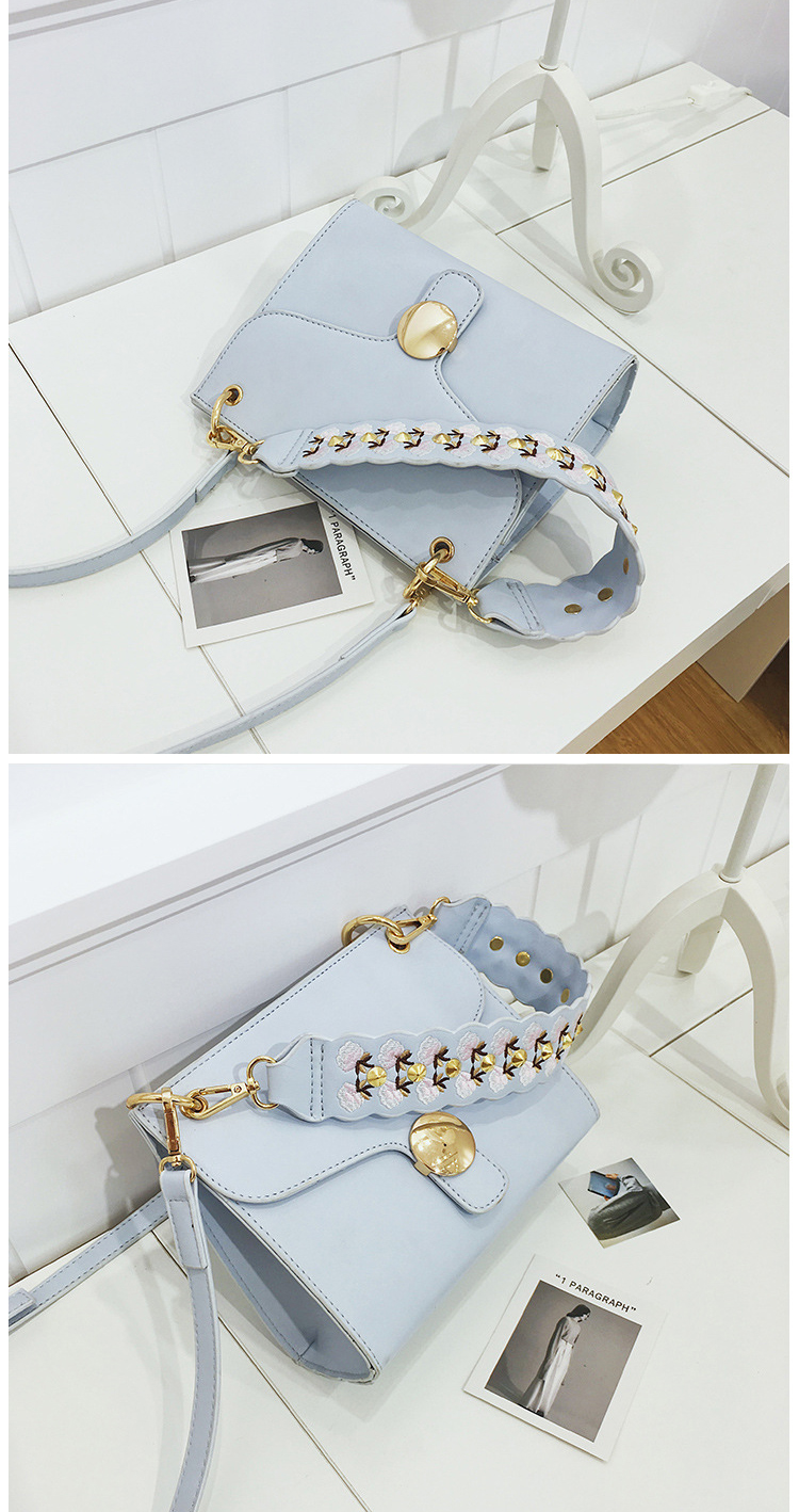 New Mini embroidered square bag Beautiful bag Cros
