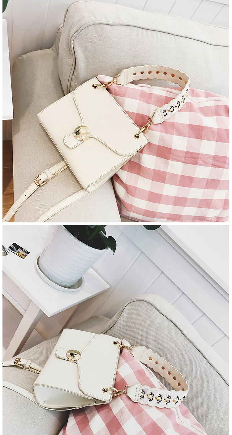New Mini embroidered square bag Beautiful bag Cros