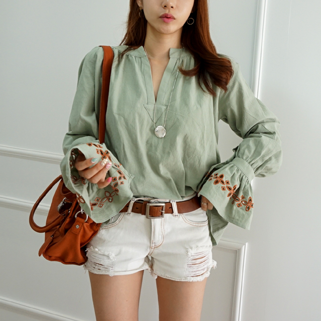 NEW FASHION LADY GIRL Blouse Embroidered Ethnic Pu