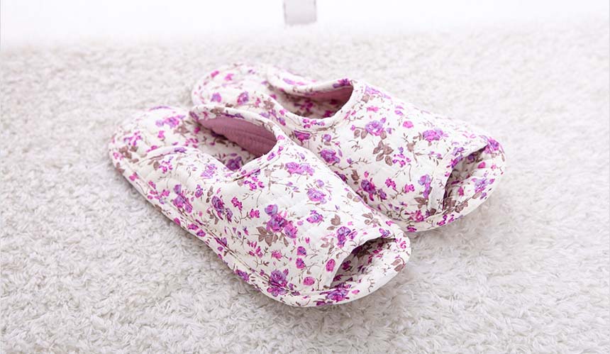 NEW HOME BATHROOM SLIPPERS Indoor Living Room