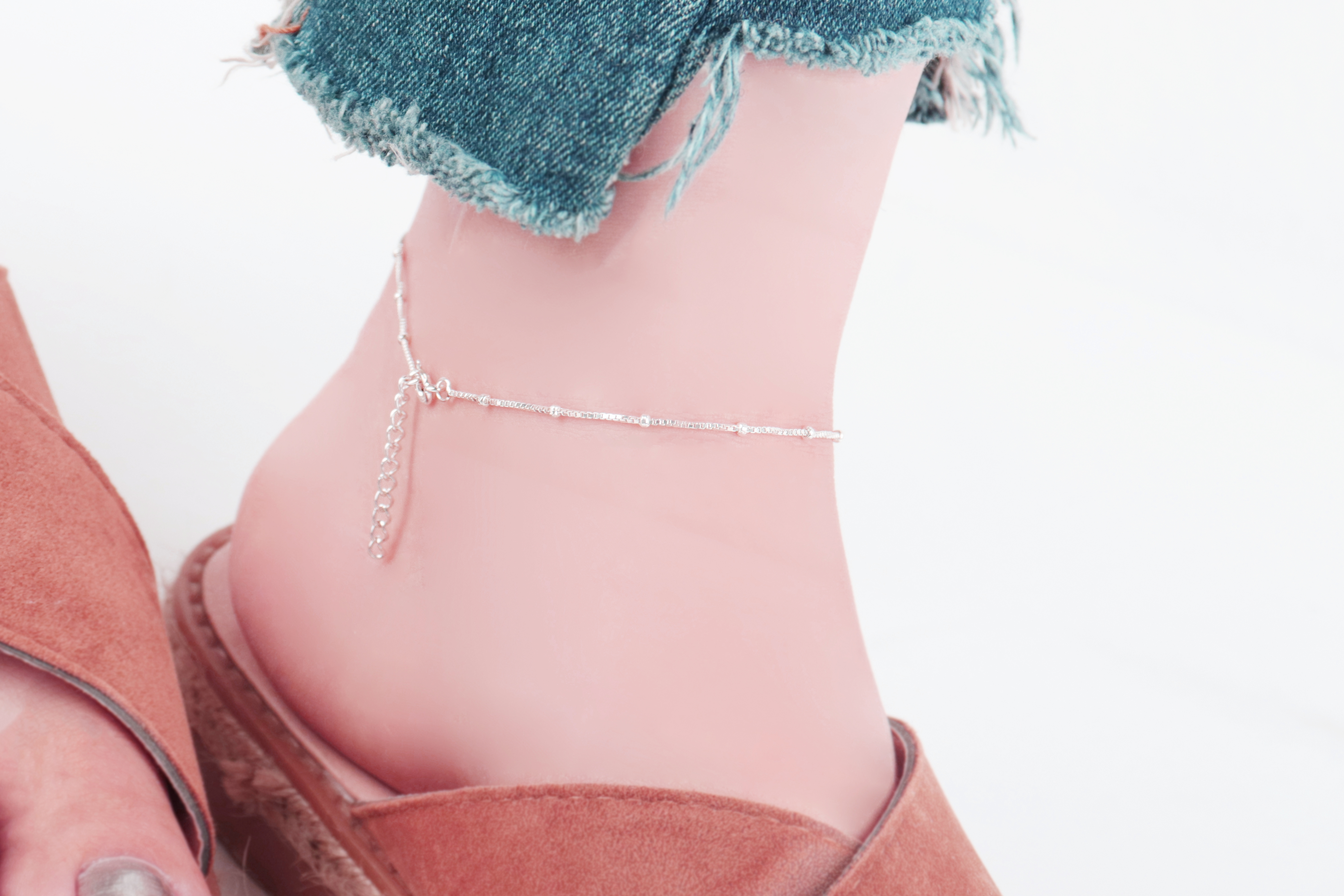 New silver chain bracelet dot line One of the item