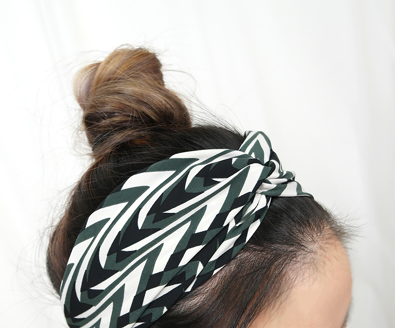 Vacation V Pattern Bandana Hair Band Headband Styl