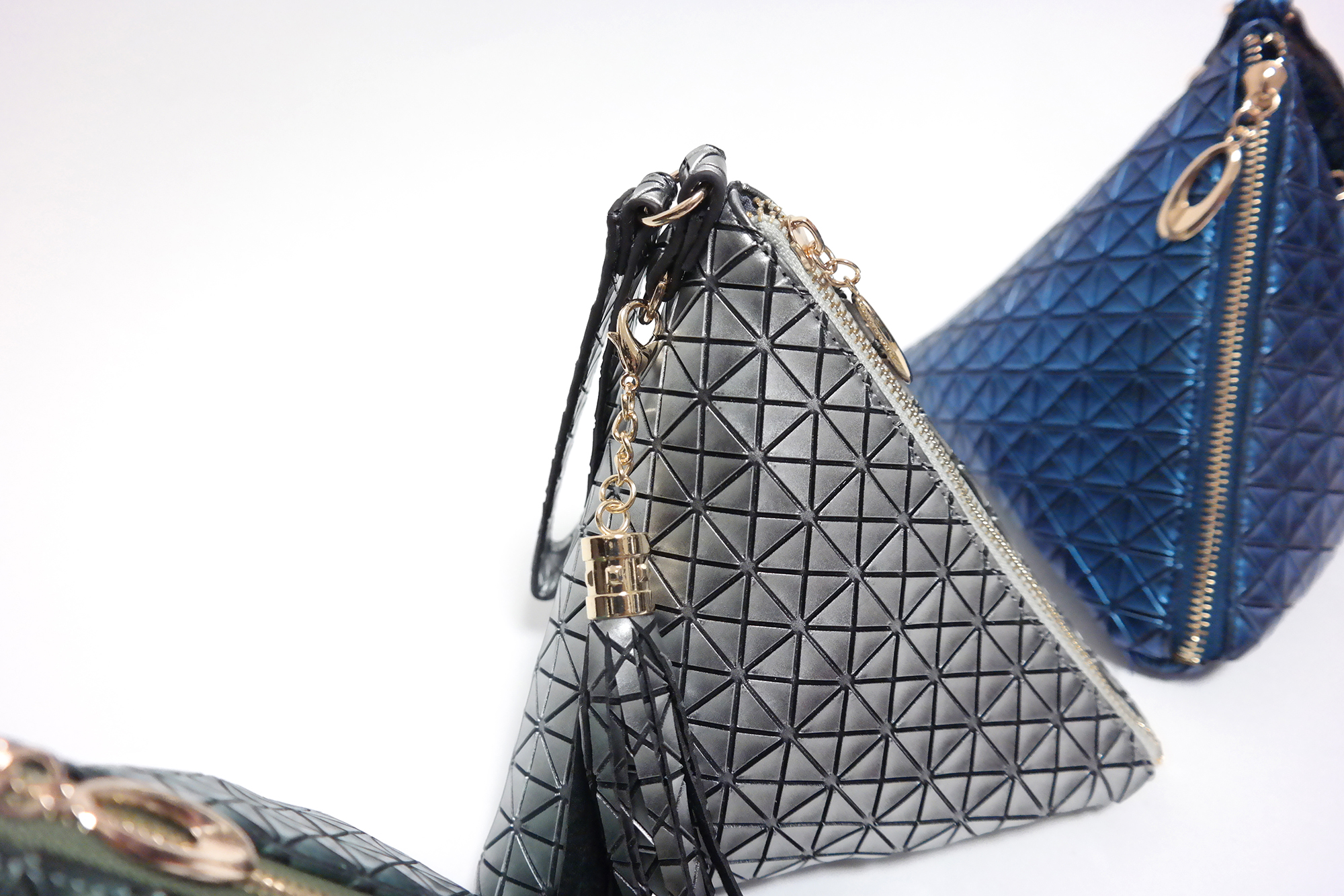 Newly shining bling bling triangular pouch in holi