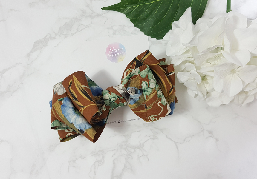 Big Volume Ribbon Pin 2color Romantic style Point 