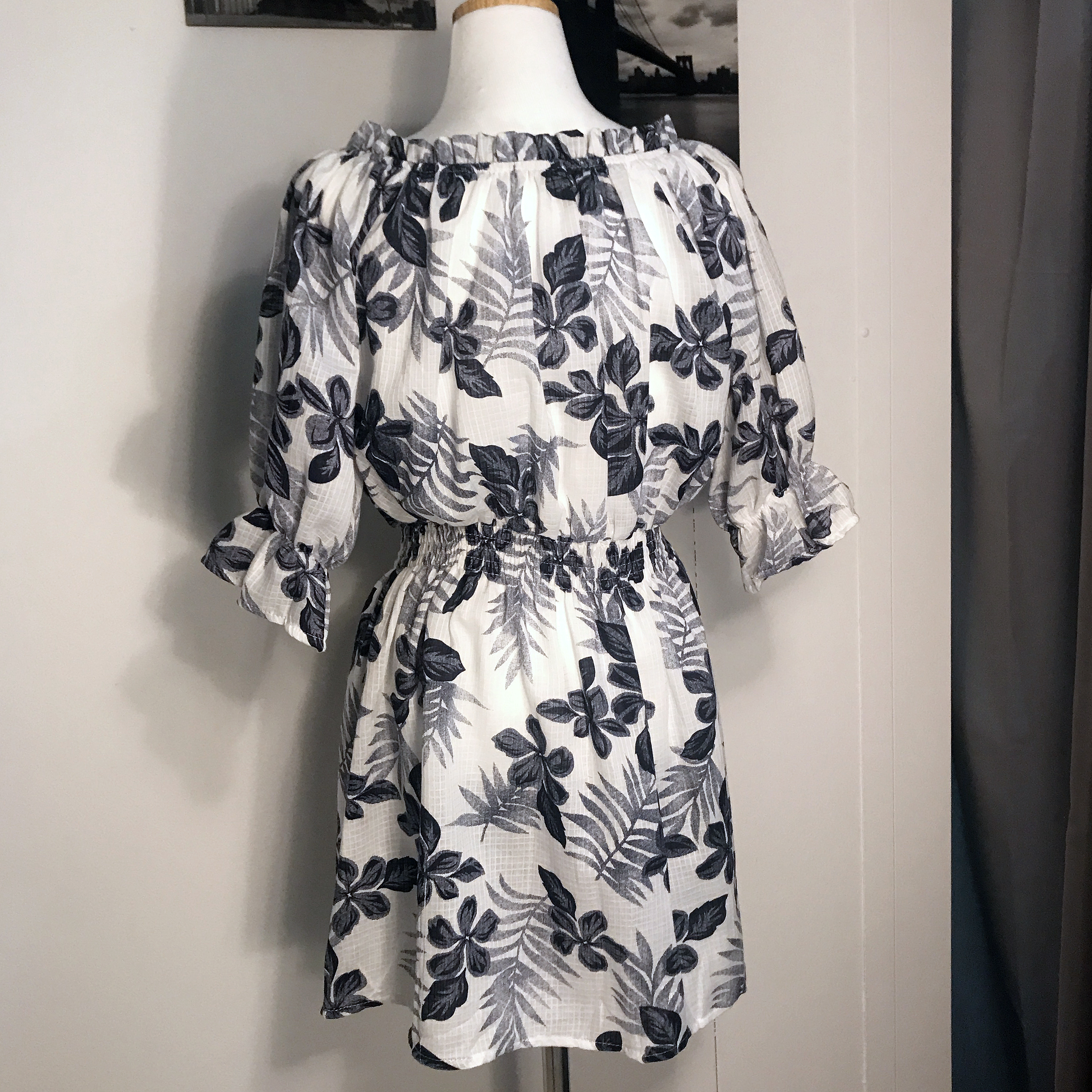 Autumn barbie chilly fashion female foliage glamor