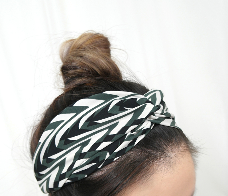 Vacation V Pattern Bandana Hair Band Headband Styl