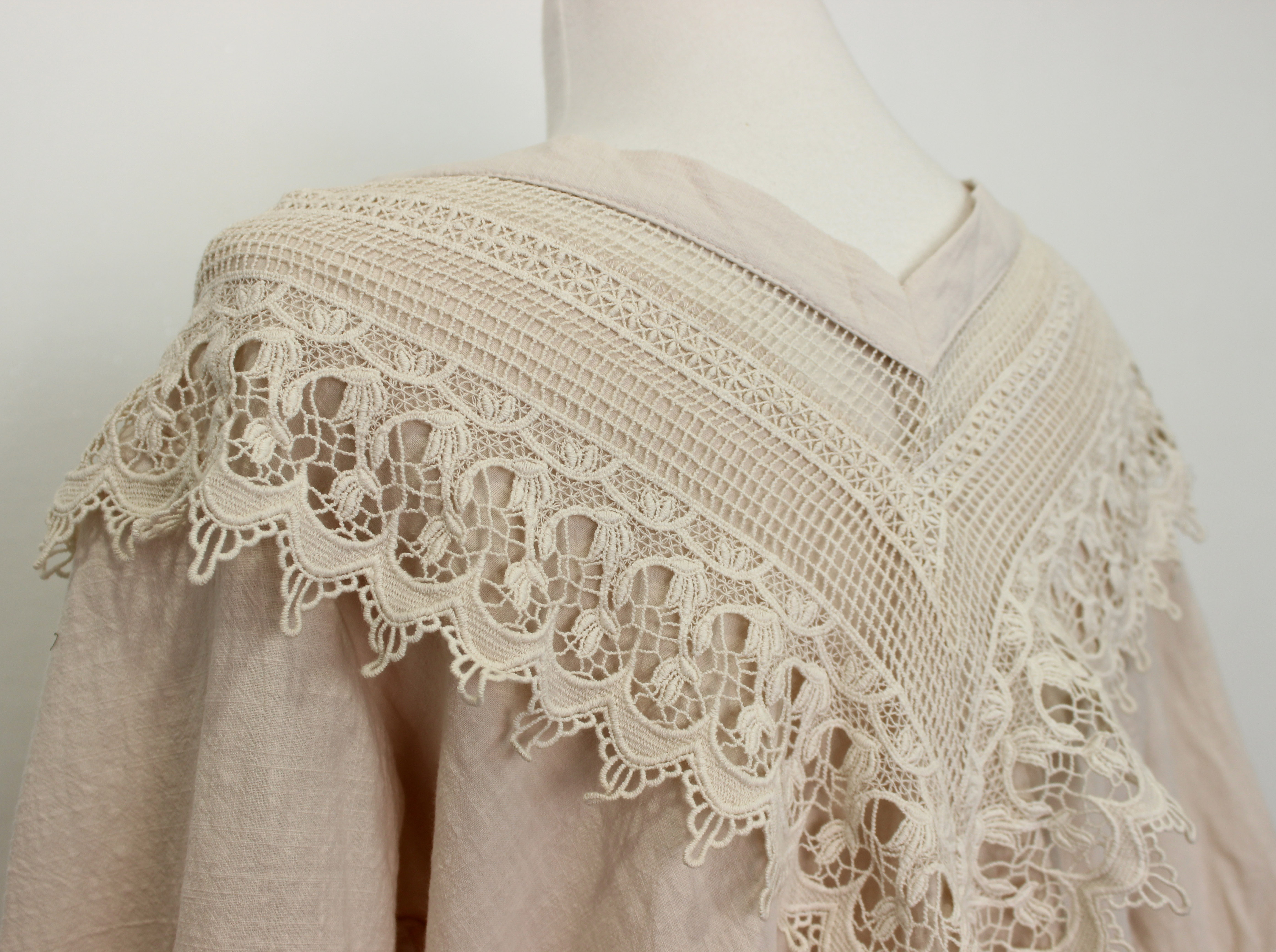 NEW FASHION LADY GIRL Blouse V-neck lace-off shoul