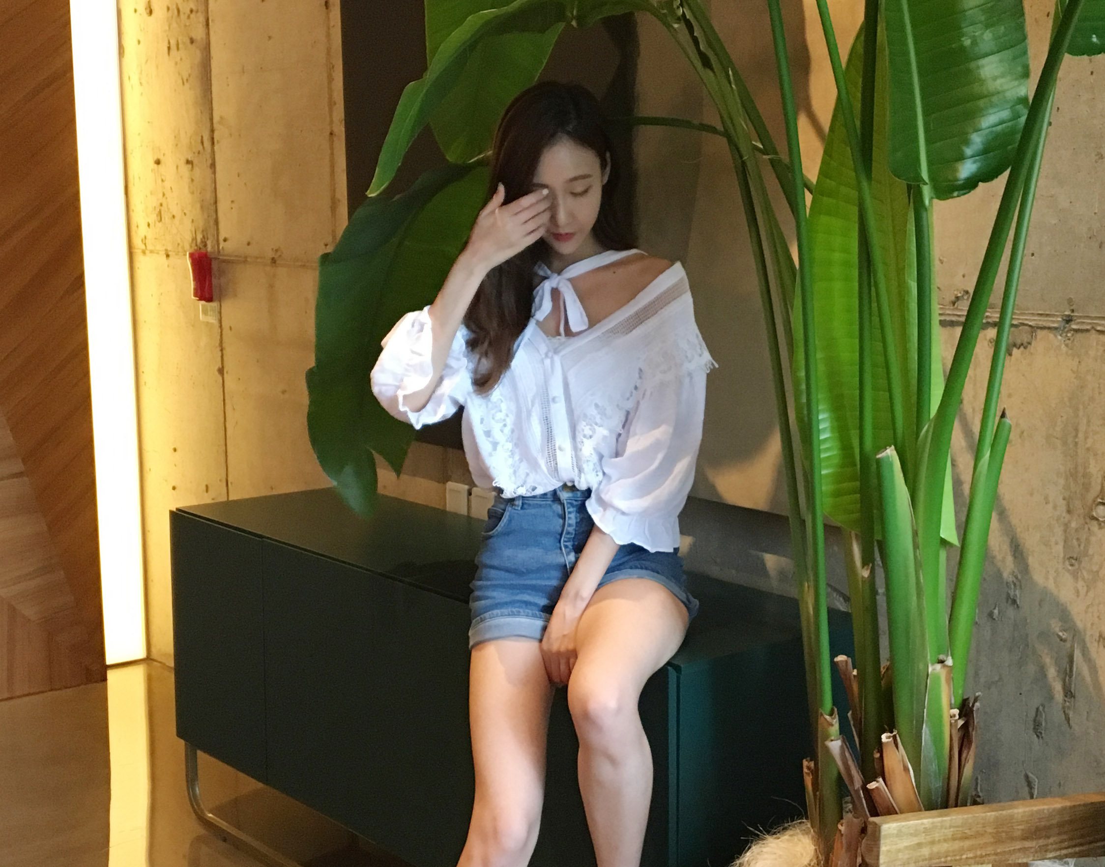 NEW FASHION LADY GIRL Blouse V-neck lace-off shoul