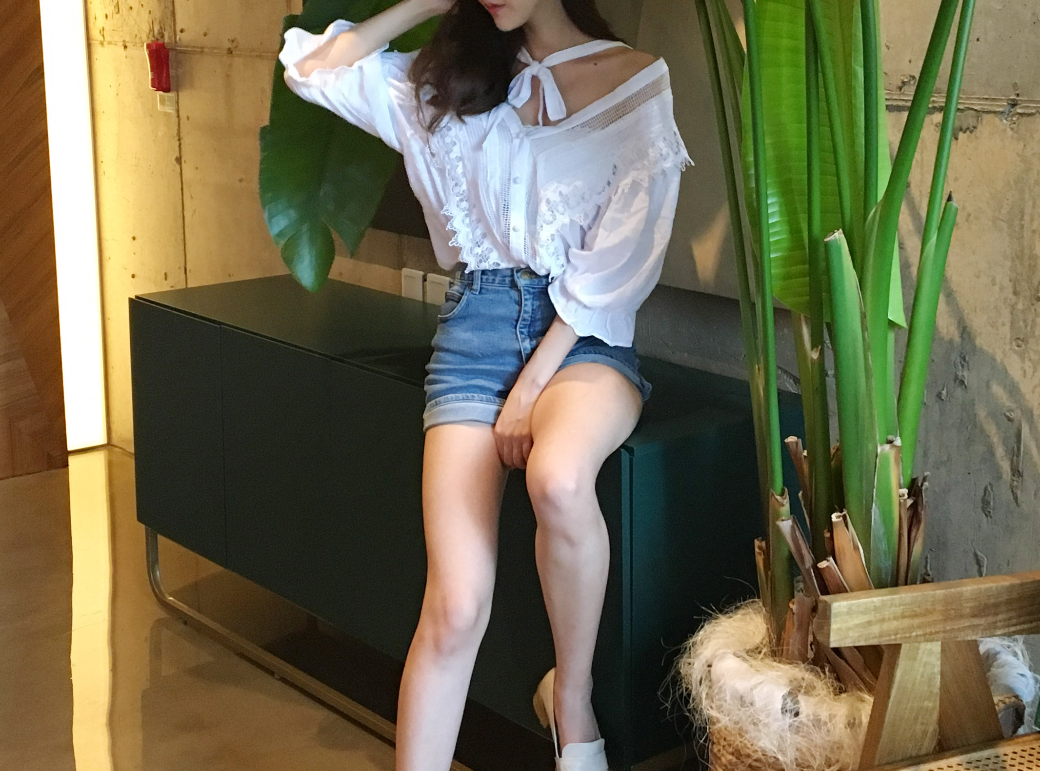 NEW FASHION LADY GIRL Blouse V-neck lace-off shoul