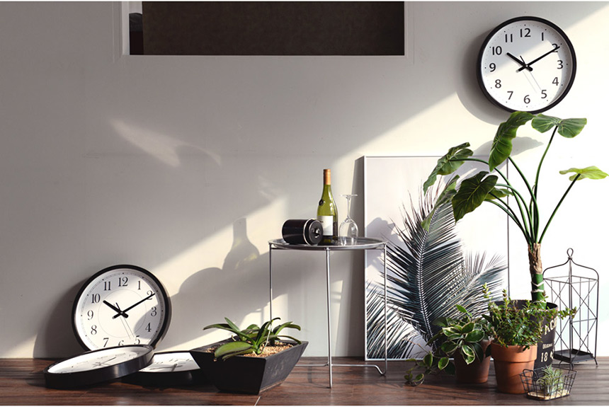 Simple modern round low-noise wall clock 4style Qu