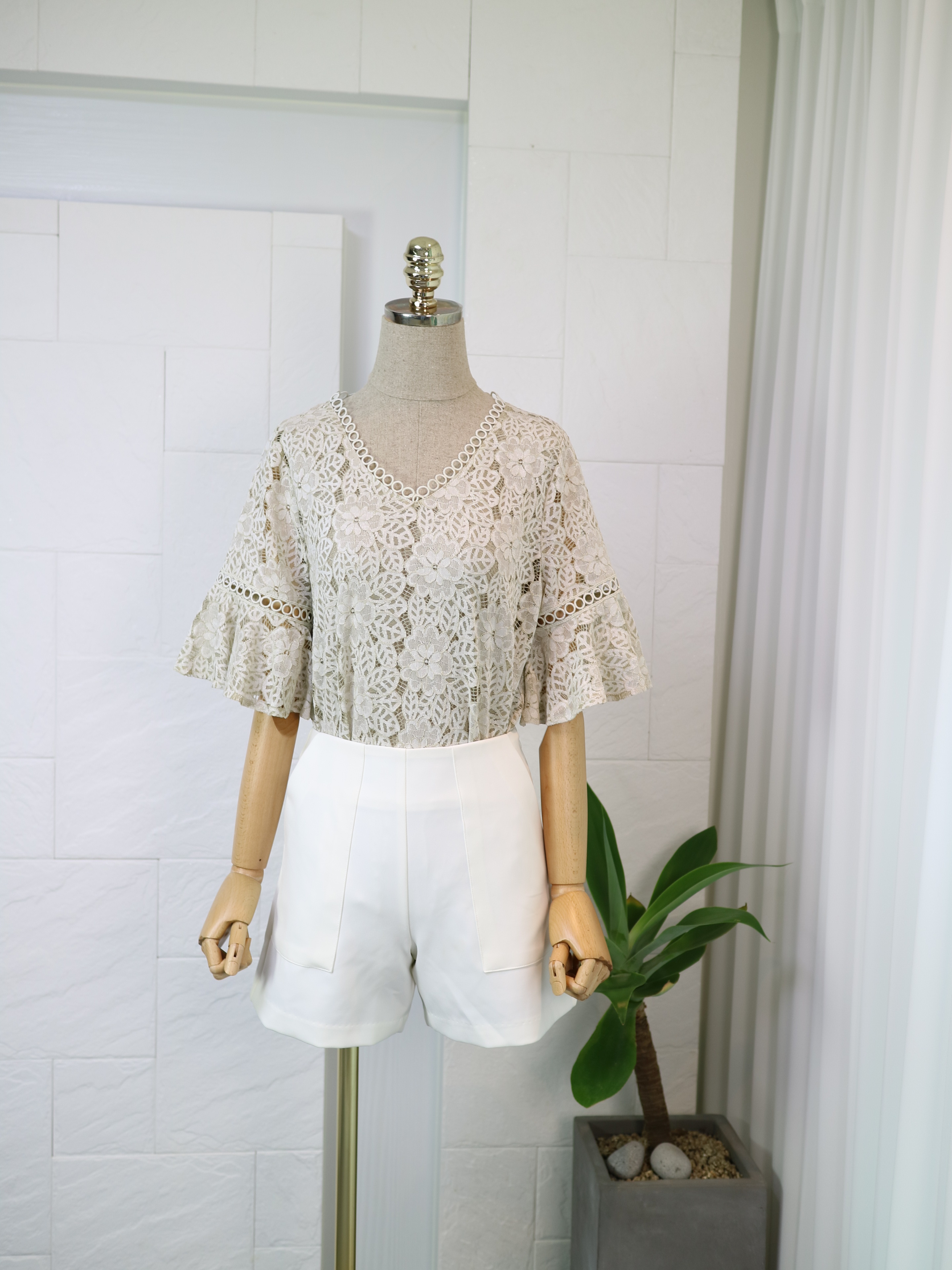 NEW FASHION LADY GIRL Blouse Circle lace blouse