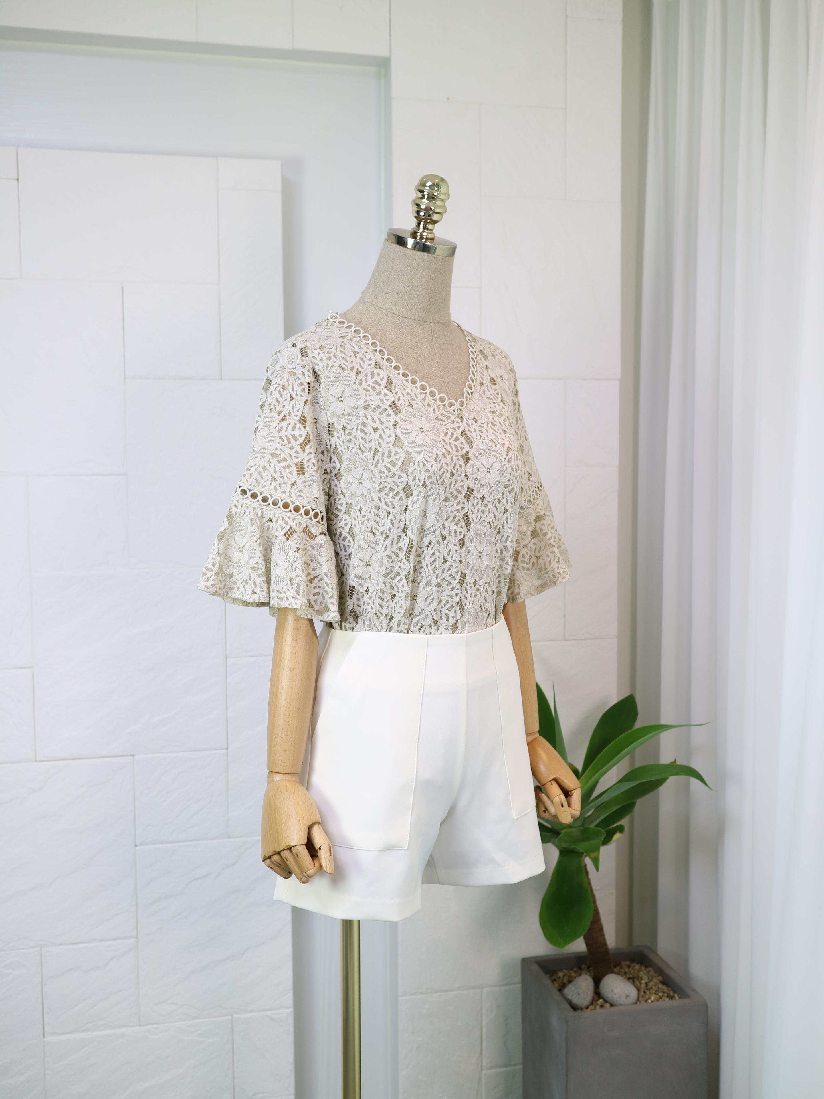 NEW FASHION LADY GIRL Blouse Circle lace blouse