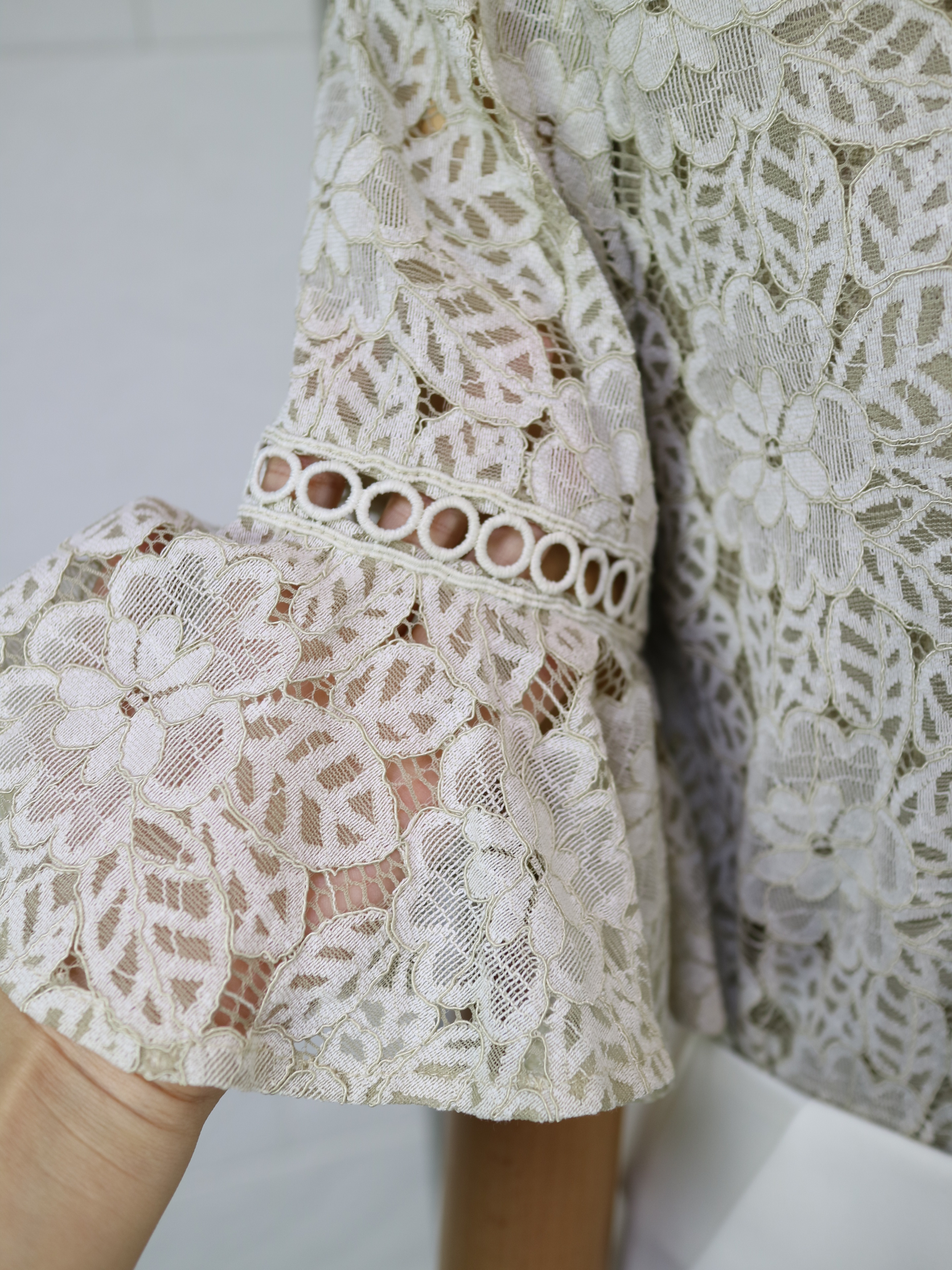 NEW FASHION LADY GIRL Blouse Circle lace blouse