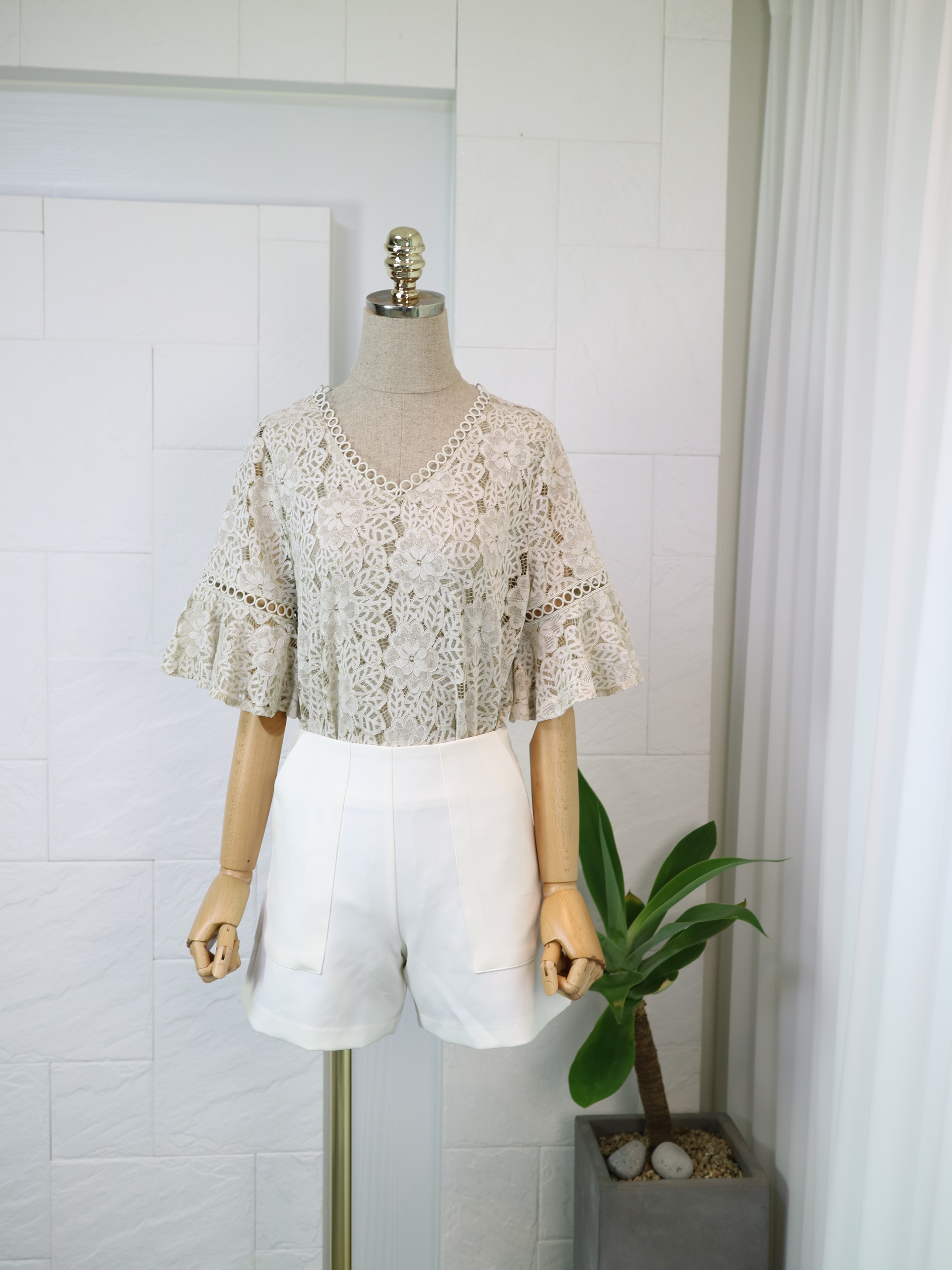 NEW FASHION LADY GIRL Blouse Circle lace blouse