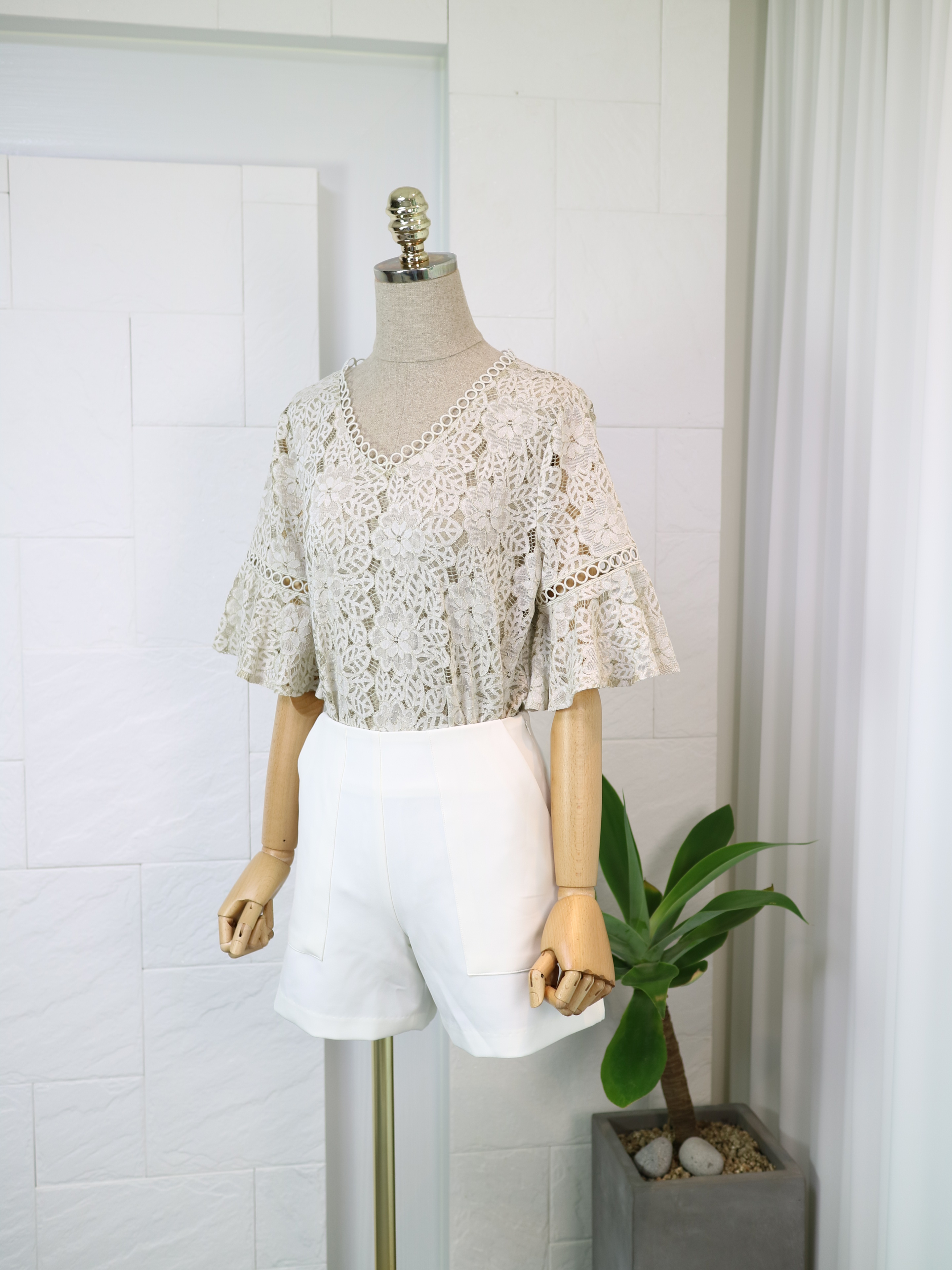 NEW FASHION LADY GIRL Blouse Circle lace blouse