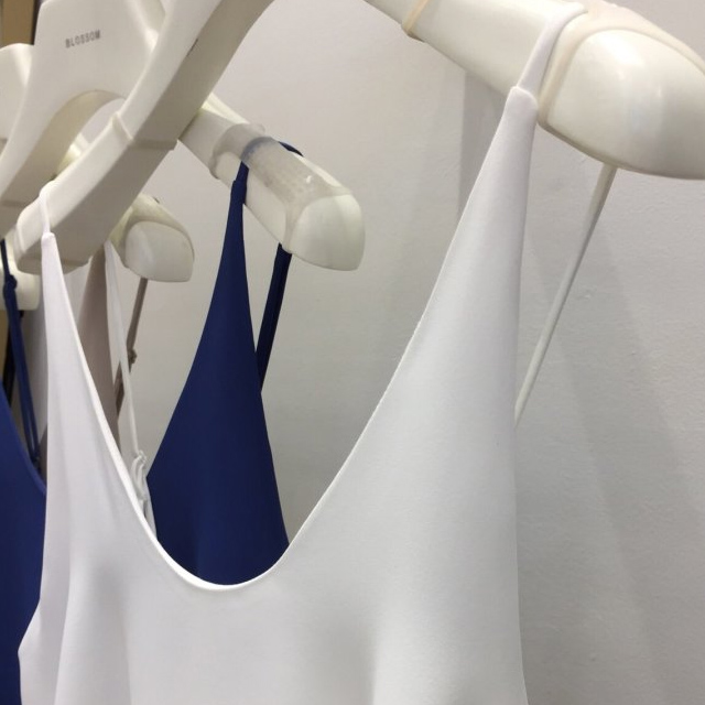 Blossom Irouto Nishi Autumn Twenties Woman Busting