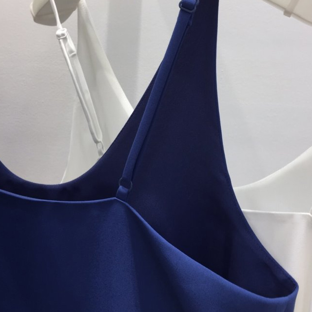 Blossom Irouto Nishi Autumn Twenties Woman Busting