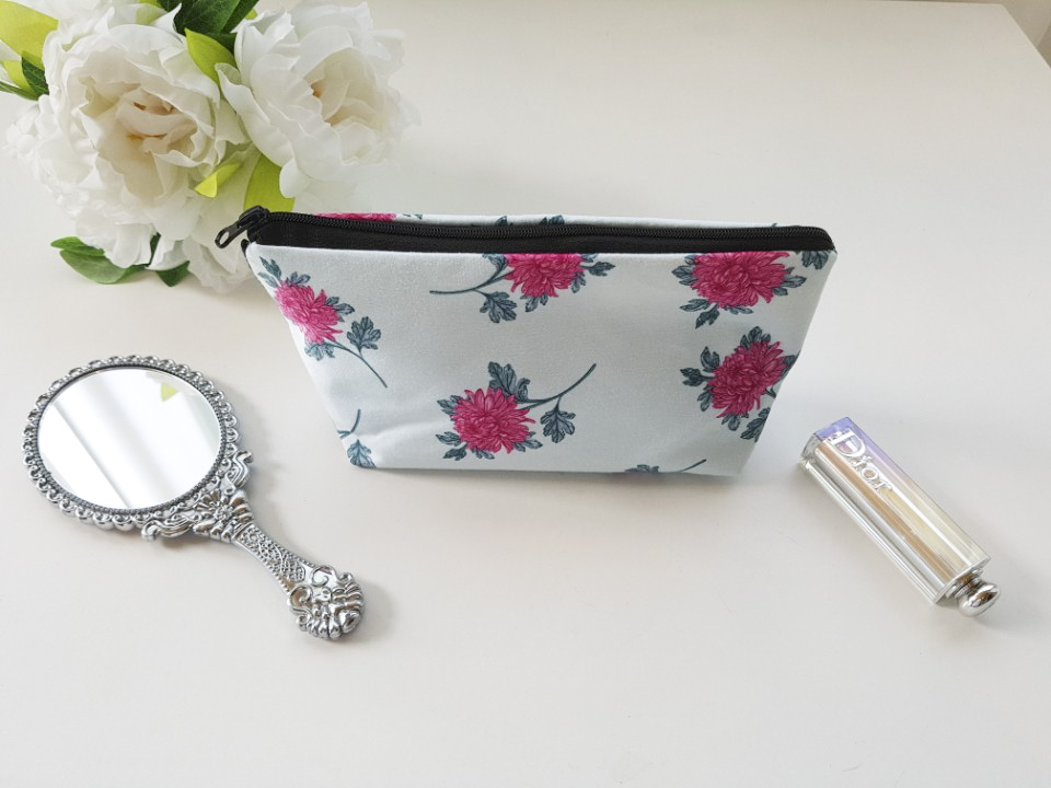 New Cosmetic Pouch 18 lips printing bag case 20 wo