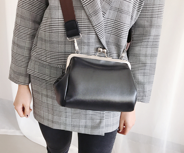 New In-house production - Specials clip Mini back 