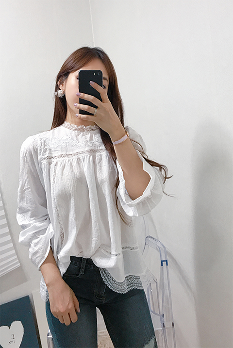 Luxury Embroidered Lace Blouse White Black Feminin
