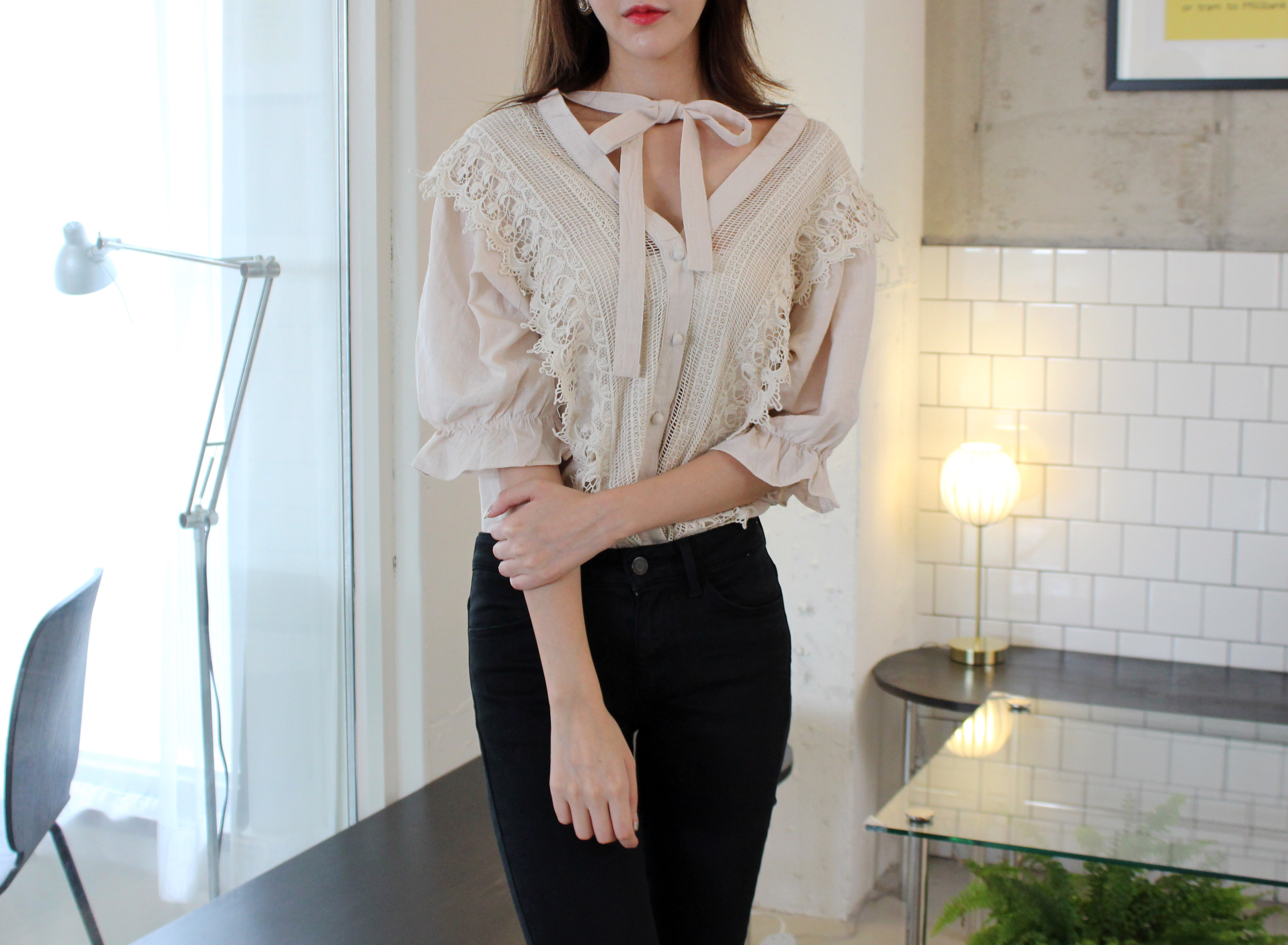 NEW FASHION LADY GIRL Blouse V-neck lace-off shoul