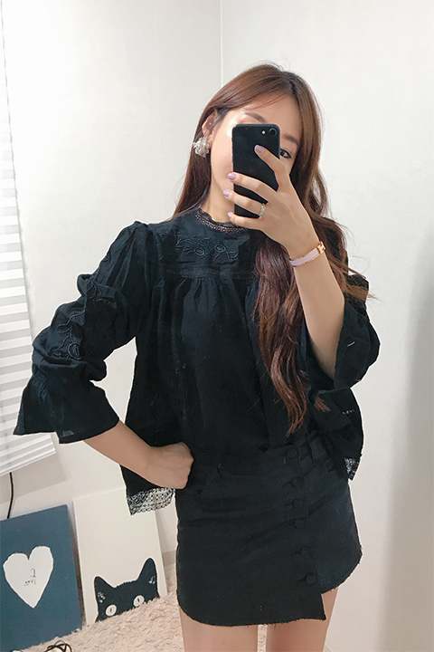 Luxury Embroidered Lace Blouse White Black Feminin