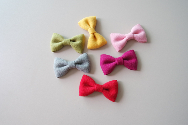 Ribbon Village Basic Bow, Brushed Wool Balic Cockt