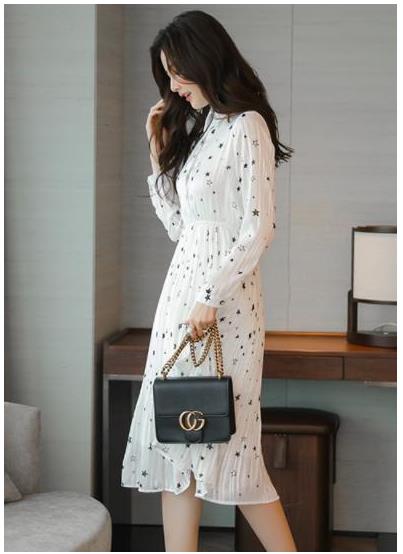 Simple, autumn star wrinkle chiffon dress