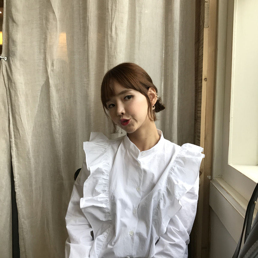 NEW FASHION LADY GIRL Blouse White frilly blouse