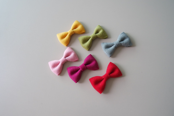 Ribbon Village Basic Bow, Brushed Wool Balic Cockt