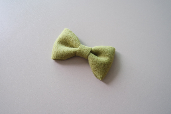 Ribbon Village Basic Bow, Brushed Wool Balic Cockt